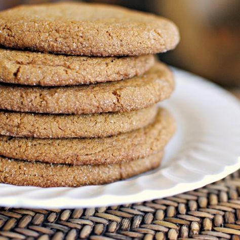 Giant Ginger Molasses Cookies - Simply Scratch Gluten Free Molasses Cookies, Vegan Molasses Cookies, Reindeer Chow, Molasses Cookies Recipe, Ginger Molasses, Soft Gingerbread Cookies, Ginger Molasses Cookies, Giant Cookie, Christmas Sprinkles