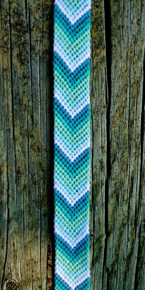 Camping Accessories Ideas, Chevron Friendship Bracelets, String Bracelet Patterns, Friendship Bracelet Patterns Easy, Yarn Bracelets, Homemade Bracelets, Cute Friendship Bracelets, Diy Bracelets Tutorials, Embroidery Bracelets