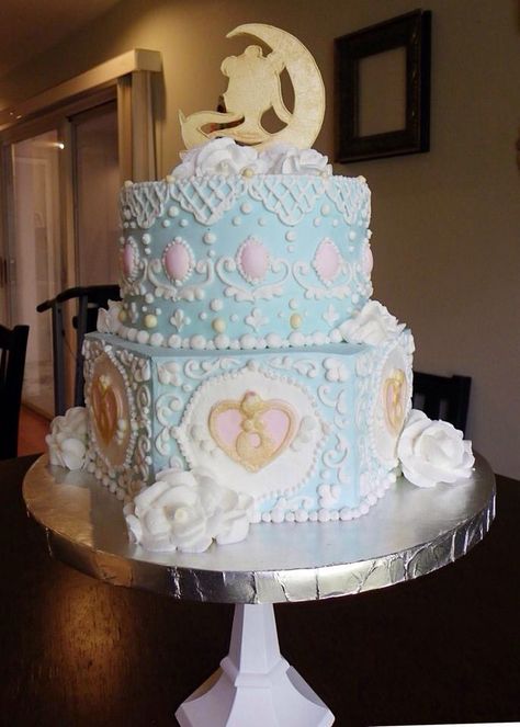 Sailor Moon birthday cake Rococo Cake, Sailor Moon Cakes, Sailor Moon Party, Sailor Moon Birthday, Sailor Moon Wedding, Wedding Cake Prices, Anime Cake, Anime Wedding, Buttercream Filling