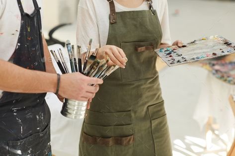 Couple Painting Together, Couple Sketch Ideas, Management Aesthetic, Painting Pose, Couple Faceless, Devine Love, Painting Therapy, Couple Date Ideas, Artist In Studio