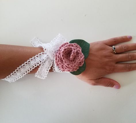 Prom Flower Bracelet, Crochet Corsage, Orchid Corsages, Simple Paper Flower, Wedding Crochet, Bridal Corsage, Prom Corsage And Boutonniere, Diy Corsage, Crochet Garden