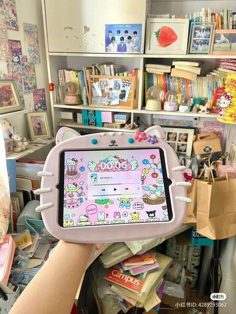 Cute Ipad Cases, Tech Aesthetic, Retro Gadgets, Cute Diy Room Decor, Ipad Kids, Nintendo Switch Accessories, Cute Little Things, Tablet Case, Phone Covers