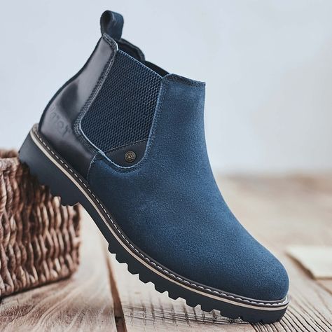 Casual Leather Boots, Mens Boots Online, Suede Chelsea Boots, Chelsea Boots Men, Chic Clothes, Fashion Chic, Clothes Online, Mens Casual Shoes, Types Of Shoes