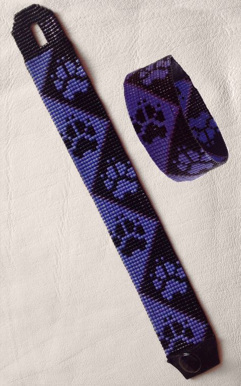 Two views of custom "Wolf Tracks" bracelet I made in 2013. Wolf Loom Beading Patterns, Loom Beadwork Patterns, Bracelet Loom Patterns, Beaded Loom Bracelets, Wolf Tracks, Seed Bead Bracelet Patterns, Seed Bead Jewelry Patterns, Seed Bead Crafts, Bead Loom Designs