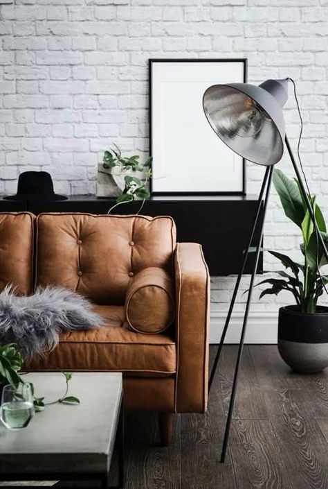 Industrial Chic Decor, White Brick Wall, Brown Living Room Decor, Brown Leather Couch, Interior Design Per La Casa, Loft Furniture, Brown Living Room, Leather Couch, White Brick