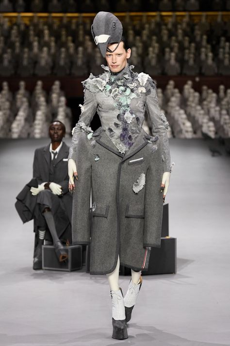 Thom Browne Haute Couture, Couture Fall Winter 2023, Thom Browne Fall 2022, Thom Browne Couture, Thom Browne 2023, Miss Sohee, Thome Browne, Thomas Browne, Unreliable Narrator