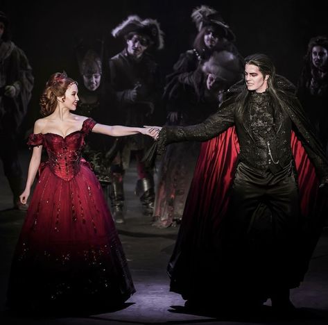 Russian Production | 2022 Dracula Couple Costume, Dracula Fashion, Dracula Musical, Vampire Dance, Vampire Gown, Remi Malek, Victorian Male, Goth Gown, Dracula Costume