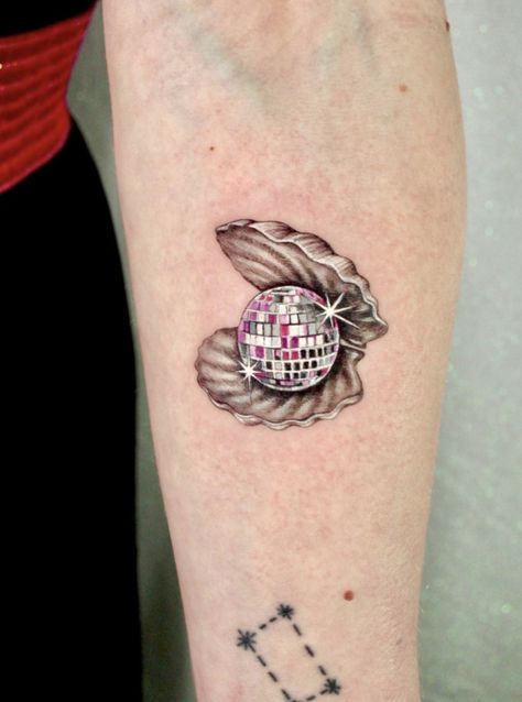 Shell Tattoo For Men, Disco Ball Shell Tattoo, Snail Disco Ball Tattoo, Bubble Bath Tattoo, Disco Snail Tattoo, American Traditional Disco Ball Tattoo, Heart Disco Ball Tattoo, Traditional Disco Ball Tattoo, Bonnaroo Tattoo