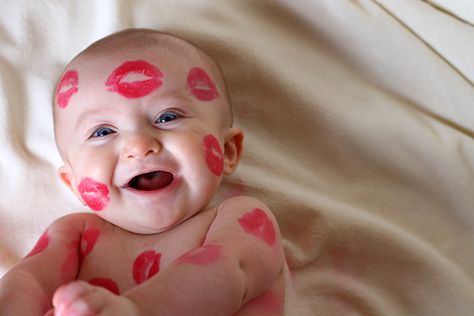 Want to cover your baby in kisses and take some photos? These 10 tips for taking baby kiss photos will ensure your photos turn out adorable. Must read! Star Wars Valentines, Baby Kiss, Baby Images, Expecting Baby, Baby Brother, Baby Sister, Baby Life, Baby Fever