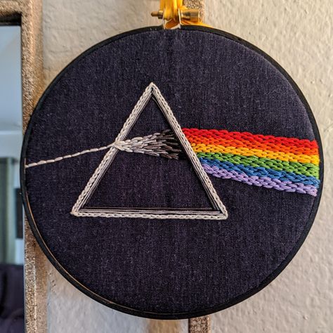 Pink Floyd Embroidery, Band Embroidery, Diy Embroidery Projects, Simple Hand Embroidery Patterns, Handmade Embroidery Designs, Art Jewelry Contemporary, Cute Embroidery, Sewing Embroidery Designs, Hand Embroidery Art