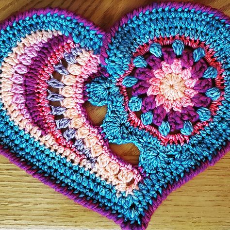 Ravelry: CableRiverDesign's My Denim Heart Heart Mandala Crochet, Crochet A Heart, Mandala Heart, Crochet Freeform, Heart Mandala, Crochet Hearts, Heart Applique, Crochet Heart Pattern, Crochet Stitches Diagram