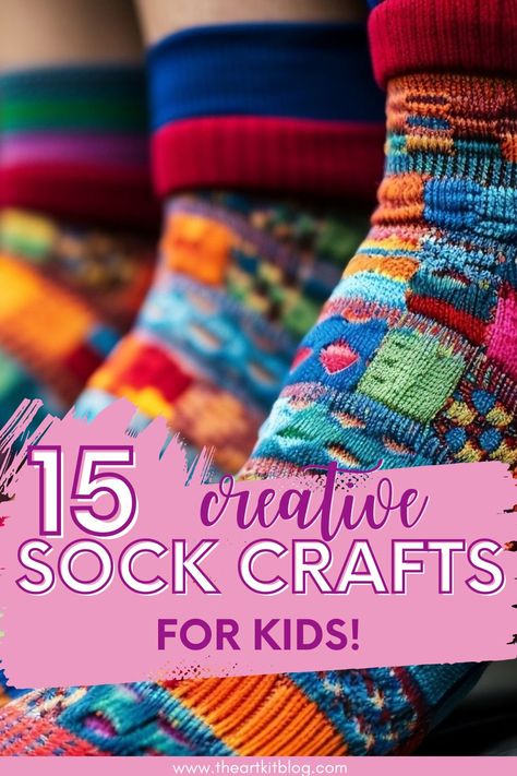 Sock Crafts for Kids Halloween Sock Crafts, Sock Crafts No Sew, Sock Puppets Diy Easy, Crafts With Socks, Sock Crafts For Kids, Socks Craft, Sock Monsters, Sock Puppets, Sock Dolls