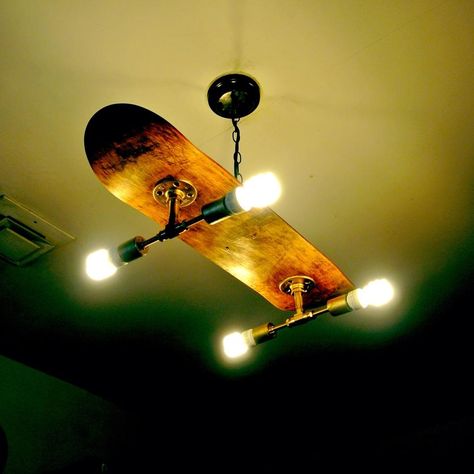 skateboard chandelier Skateboard Lights, Skateboard Projects, Ps4 Stand, Skateboard Light, Skateboard Room, Skateboard Furniture, Skateboard Decor, Home Studio Desk, Dream House Bedroom