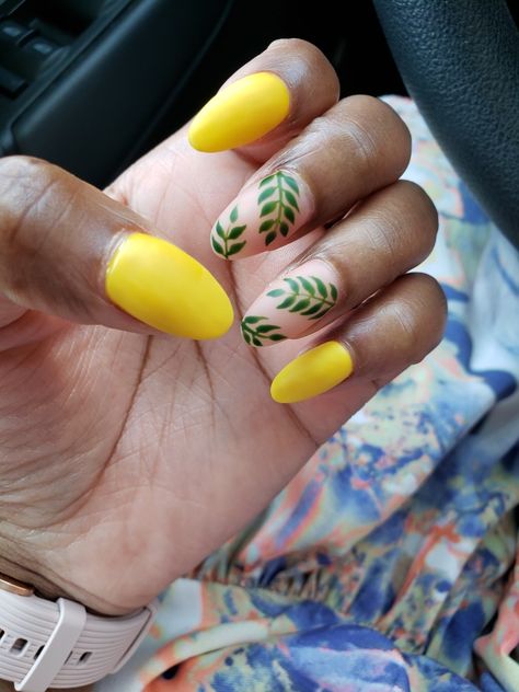 Matte Summer Nails, Nails With Leaves, Yellow Leaf, Toe Nail Designs, Yellow Nails, Green And Yellow, Mani Pedi, Nails Art, Toe Nails