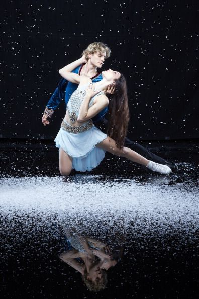 Meryl Davis And Charlie White, Russia Winter, Dancing Pose, Meryl Davis, Prince Hair, Charlie White, Ice Dancing, Disney Prince, Ice Skaters