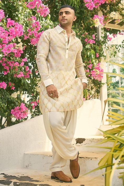 Shop for these amazing collections of Off White Chanderi Embroidered Thread Work Pathani Kurta Set For Men by NAFS online at Aza Fashions. White Groom Outfit Indian, White Groom Outfit, Khadi Dresses Indian, Pathani Kurta For Men, Kurta With Collar, White Kurta Men, Designer Kurta For Men, Traditional Indian Mens Clothing, Kurta Designs Men's