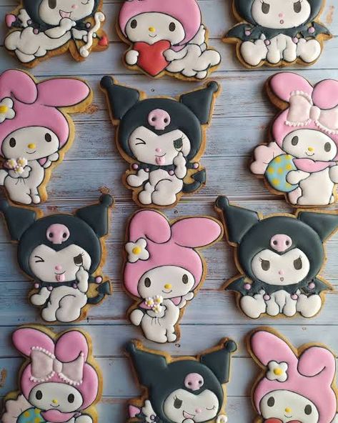 Kuromi Cake Pops, My Melody And Kuromi Birthday Party, Kuromi And My Melody Birthday Party, My Melody Cookies, Kuromi Cookies, Kuromi Birthday Party Ideas, Kuromi Birthday Party Decorations, Kuromi Party Ideas, Kuromi Dessert