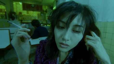 Distorted Background, Close Up Film, Fallen Angels 1995, Christopher Doyle, Movie Frames, Wide Angle Photography, Wong Kar Wai, Shot Film, Close Up Faces