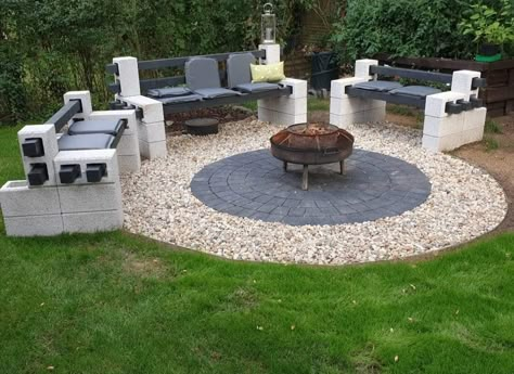 Beautiful Fireplaces, Camping Backyard, Diy Backyard Patio, Fire Pit Seating, Fire Pit Area, Back Yard Ideas, Outdoor Entertainment, Diy Backyard Landscaping, Diy Fire Pit