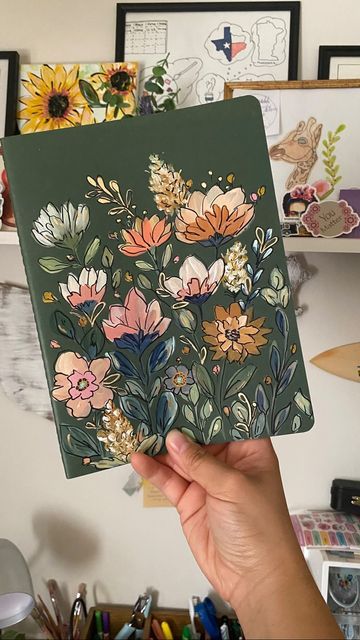 Painted Flower Designs, Acrylic Paint Pens Ideas Canvas, Acrylic Painting 3 Pieces, Acrylic Boho Painting, Painting Ideas Of Flowers, Mini Painted Canvas, Acrylic Flower Painting Ideas On Canvas, Boho Floral Art, Easy Floral Painting Ideas