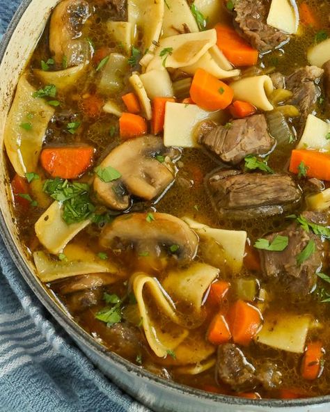 BEEF NOODLE SOUP - Easy Recipes🔥 Small Town Woman, White Button Mushrooms, Noodle Soup Recipe, Beef Noodle Soup, Winter Comfort Food, Button Mushrooms, Salad Pasta, Beef Stew Meat, Stew Meat