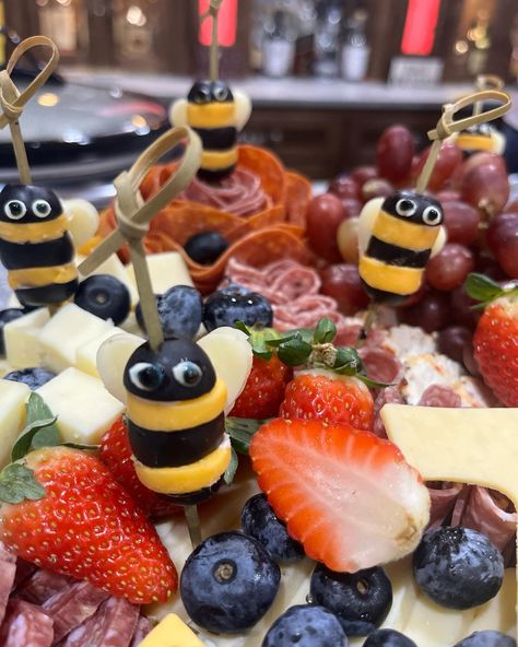 #TheGirlCanCook Beeday Party Food, Bee Party Food Ideas Savory, Honey Themed Charcuterie Board, Bee Themed Cocktails, Bee Theme Charcuterie Board, Bee Charcuterie Board, Bee Themed Food, Bee Baby Shower Food, Bon Appetit Magazine