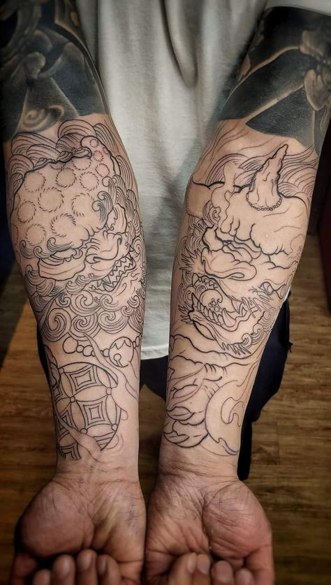 Fu Dog Tattoo Forearm, Fu Dog Tattoo Design Half Sleeves, Shishi Dog Tattoo, Foo Dog Tattoo Design Sleeve, Perro Fu Tattoo, Fu Dog Tattoo Design, Fudog Tattoo Design, Fu Dog Tattoo, Foo Dog Tattoo Design