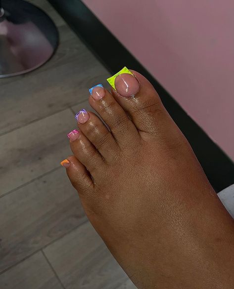 Neon Toes Toenails, Spring Break Toe Nails, Colorful Toe Nail Designs, Yellow Acrylic Toes, Spring Toes Nails, Color French Tip Toes, Green French Tip Toes, French Tip Toes With Design, Toes Acrylic Toenails