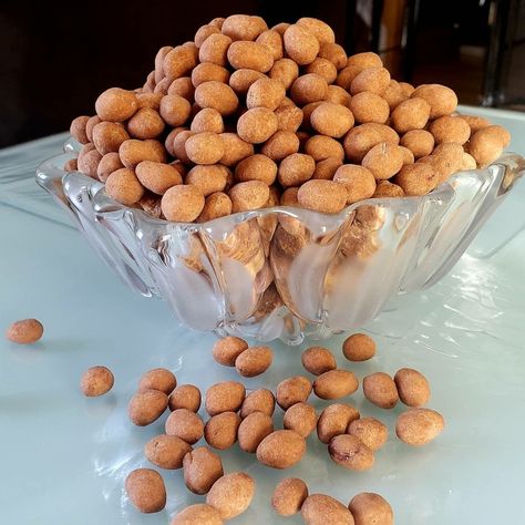 Coated Peanuts Recipe, Coated Peanut, Coated Peanuts, Peanut Cookies, African Cooking, Peanut Recipes, Homemade Pastries, Decadent Cakes, Burger Recipe