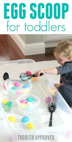 Egg Scoop Easter Activity for Toddlers- such an easy to set up activity using plastic eggs! Egg Carton Preschool Activities, Easter Egg Sensory Bin, Egg Theme Preschool, Plastic Egg Activities, Easter Sensory Bin, Easter Activities For Toddlers, Preschool Easter, Easter Crafts Preschool, Maluchy Montessori