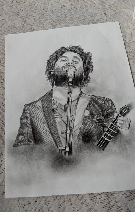 Arijit Singh Sketch, Arijit Singh, Sketch Pencil, Singing Time, Pencil Sketch, Drawing Sketches, Pencil, Male Sketch, Sketch