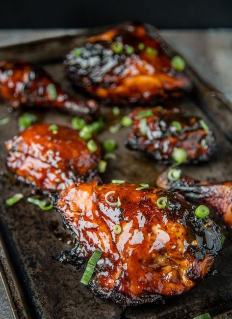 Spicy Grilled Chicken, Sweet Chili Chicken, Thai Chili Sauce, Sriracha Chicken, Bruschetta Ingredients, Chili Chicken, Top Chicken Recipes, Chicken Pieces, Grilling Chicken Breast