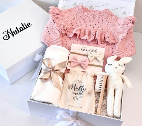 Baby Girl Gift Box, Grazing Boxes, Newborn Gift Boxes, Bus Ideas, Newborn Baby Girl Gifts, Christmas Hampers, Neutral Baby Gifts, Girl Gift Set, Baby Gift Hampers