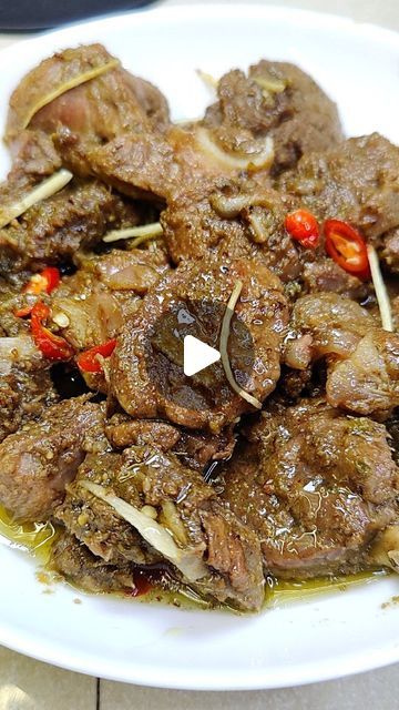 Nagina Abbas on Instagram: "The Most Famous Peshawar Ka Namkeen Gosht Jise Mene Pakayaa Bilkul Authentic Style, Check comment section for the ingredients  . . Welcome to the aromatic world of Namkeen Gosht! Originating from the rich culinary heritage of South Asia, Namkeen Gosht is a delicious delight that enchants the taste buds with its tender lamb with a blend of spices and flavours.  This dish has a balance of robustness and subtlety, making it a favourite among meat lovers. Making Namkeen Gosht is a journey that unravels layers of tradition and flavour. While it may seem daunting at first, fear not, for I am here to guide you through each step with simplicity and clarity. Whether you are a novice in the kitchen or a seasoned cook looking to expand their repertoire, this recipe promise Namkeen Gosht Recipe, Lamb Roast, Interesting Food, Meat Lovers, I Am Here, South Asia, Interesting Food Recipes, The Taste, Taste Buds