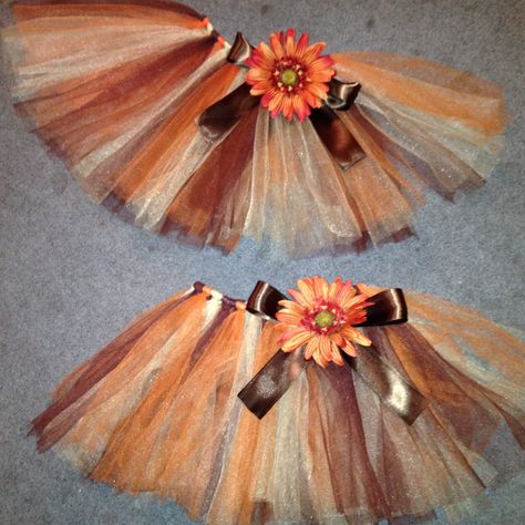 Thanksgiving DIY NO SEW tutus :) Diy Thanksgiving Outfit, Thanksgiving Tutu, Tutu Diy, Diy Tutus, Diy Fashion Trends, 1st Birthday Party For Girls, Diy Tutu, Diy Thanksgiving