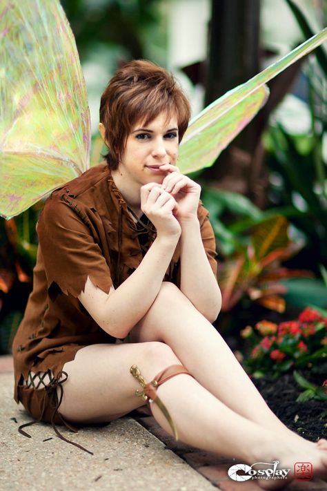 Tinkerbell from Hook. Tinkerbell Cosplay, Top Cosplay, No Contact, Disney Cosplay, Family Costumes, Nerd Girl, Disney Theme Parks, Best Cosplay, Cosplay Outfits