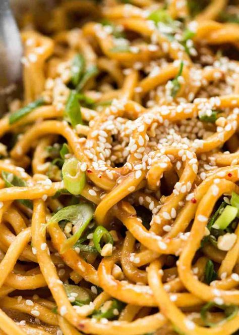 Sesame Noodles - noodles tossed with a wicked Asian Sesame Peanut Dressing. Serve these as Cold Sesame Noodles or warm. www.recipetineats.com Sesame Peanut Noodles, Sesame Noodles Recipe, Cold Sesame Noodles, Noodle Bowls Recipes, Asian Side Dishes, Recipes Asian, Sesame Noodles, Peanut Dressing, Shredded Carrots