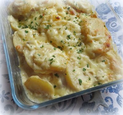 Dauphinoise Potatoes, Best Potato Recipes, The English Kitchen, English Kitchen, English Kitchens, Sliced Potatoes, Potato Dishes, Heartwarming Stories, Vegetarian Cheese