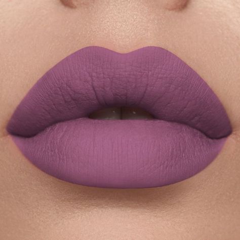 https://www.pinterest.com/khaadidivapakistan Lipstick Makeup Looks, Violet Lipstick, Lipstick Nail, Metallic Liquid Lipstick, Lipstick Nails, Flot Makeup, Lipstick Tutorial, Lipstick Designs, Lipstick Kit