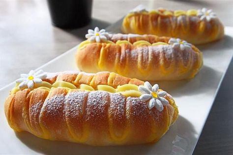 Japanese Sweet Bread, Taiwan Bread, Asian Bread, Soft Bread Recipe, Mango Bread, Bun Recipes, Breads Recipes, Roti Bread, Japanese Bread