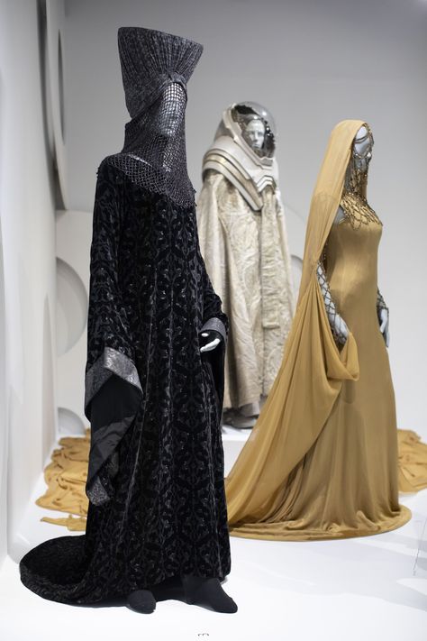 Reverend Mother, Dune Movie, Marie Antoinette Costume, Bene Gesserit, Academy Awards Red Carpet, Ceremonial Clothing, Best Costume Design, Best Costume, Charlotte Rampling