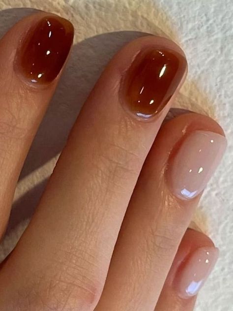 brown and white jelly nails Jelly Nails Brown, Syrup Nails Korean, Nails Jelly Polish, Korean Fall Nails, Brown Jelly Nails, Orange Jelly Nails, Fall Jelly Nails, Jelly Nails Short, Jelly Nails Acrylic