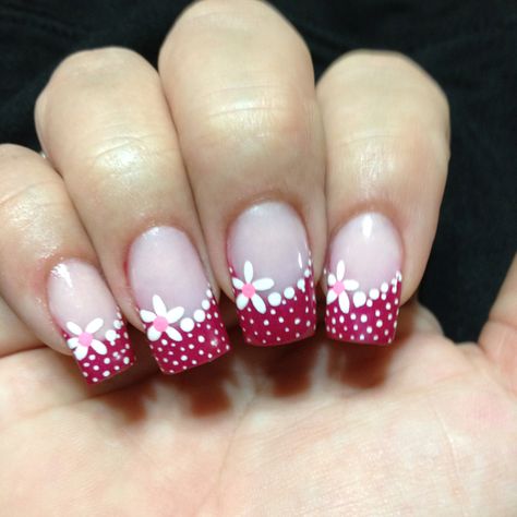 Dots and flowers Dotted Nails, Dot Nail Art Designs, Summer Nails Colors Designs, Nail Magic, French Tip Nail Art, Polka Dot Nail Art, Pedicure Designs Toenails, Squoval Nails, Fingernail Designs