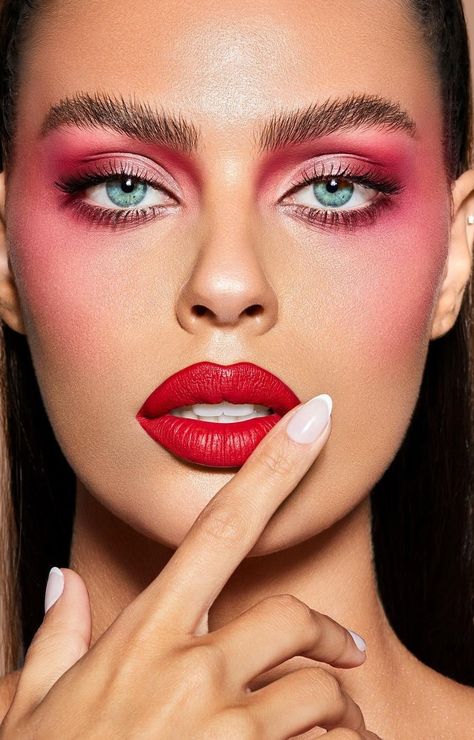 Blush Photoshoot, High Fashion Makeup Editorial, Monochromatic Makeup Looks, Monochromatic Makeup, Glitter Smokey Eye, Bold Eyeshadow, New Year's Makeup, Bold Lip Color, Holiday Makeup Looks