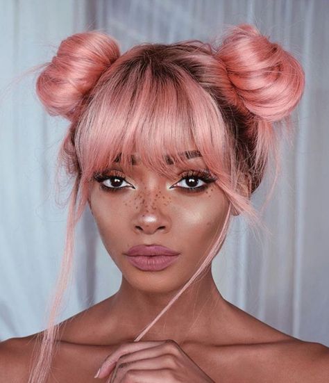 Pastel Pink Hair - wig hairstyle with a double top knot and bangs Pastel Pink Hair, Fesyen Rambut, 짧은 머리, Pastel Hair, Beauty Stuff, Hair Envy, Grunge Hair, Hair And Makeup, Black People