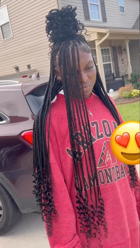 Knotelles Braids Hairstyles, 2023 Hair Trends Braids, Heart Knotless Braids With Curls, Hair Styles For Knotless Box Braids With Curls, Box Braids Hairstyles For Birthday, Knotless With Curls Hairstyles, Knotless Box Braids With Color And Curls, Kids Knotless Box Braids, Smeduiem Knotless