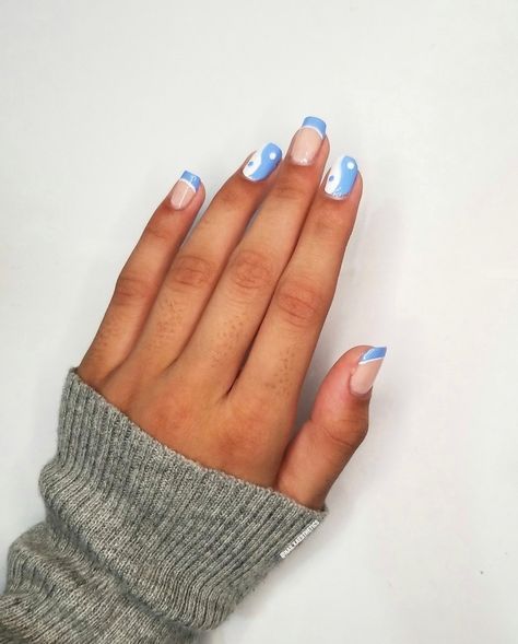 Blue and white ying yang nails for spring! Follow me on Instagram @nailxaesthetics for more Blue And White Ying Yang Nails, Ying Yang Nails Square, White Ying Yang Nails, Ying Yang Nails, Acrylic Ideas, Latest Nail Trends, Manicure Ideas, Ying Yang, Nail Inspiration