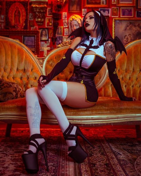 Vera Bambi Vera Bambi, Cosplay Ideas Women, Model Top, Gothic Fantasy Art, Model Fitness, Model Fashion, Bad Habits, Beauty Art, Photo Set