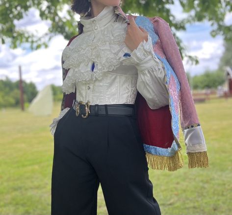 Howl’s Moving Castle Jacket, Howls Moving Castle Aesthetic Clothes, Howl Pendragon Costume, Howl Clothing Aesthetic, Howl Pendragon Fashion, Howl's Moving Castle Inspired Outfits, Howls Moving Castle Clothing Style, Howls Moving Castle Howl Cosplay, Howl's Moving Castle Clothes