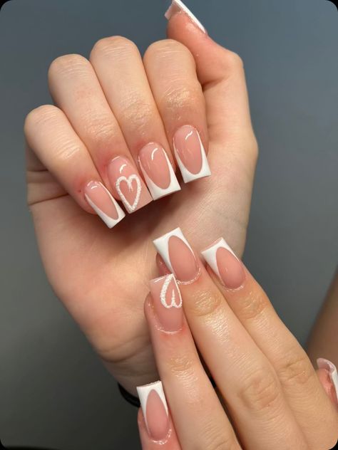 heart french tips Acrylic Nails Love Heart, Glittery French Tip, Heart French Tips, Nails Love Heart, Back To School Hacks, French Tips, Romantic Design, Cool Nail Designs, School Hacks